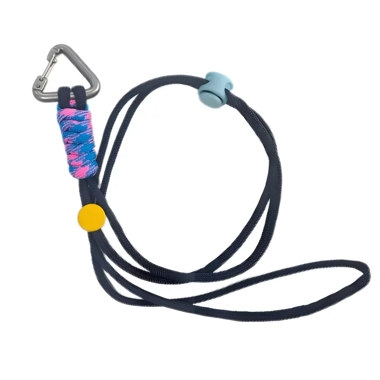 Paracord Triangular-Shaped Carabiner Hook