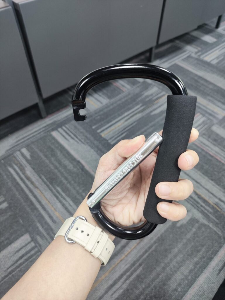 Foam Handle Carabiner2