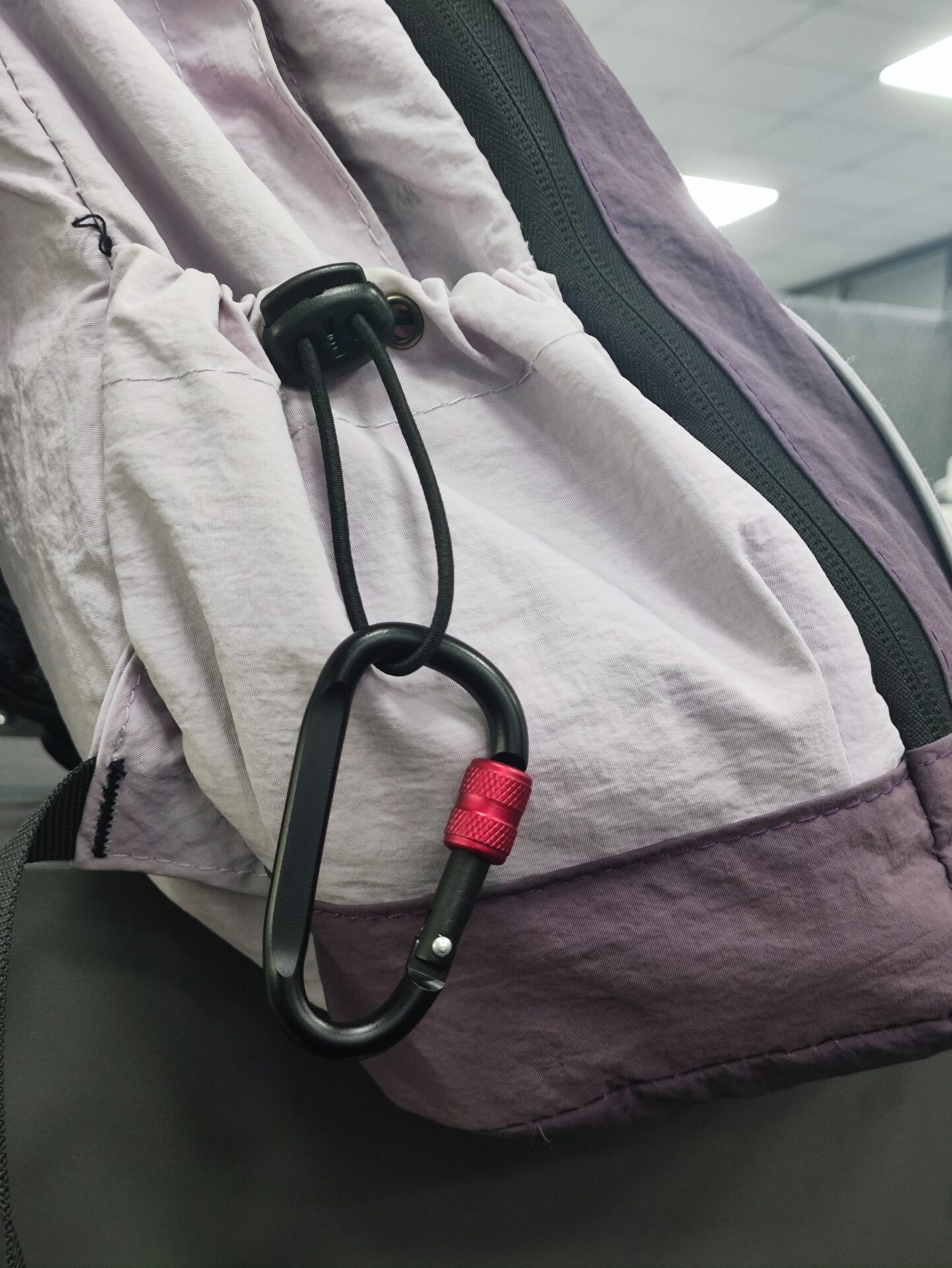 Screw-Lock Aluminum Carabiner
