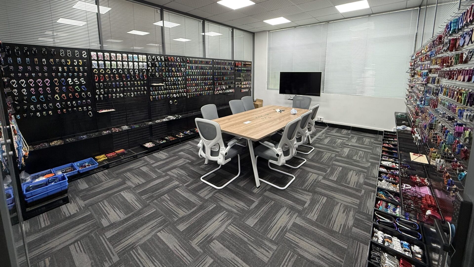shichuang carabiner showroom
